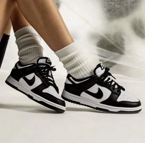black and white womens nike dunks